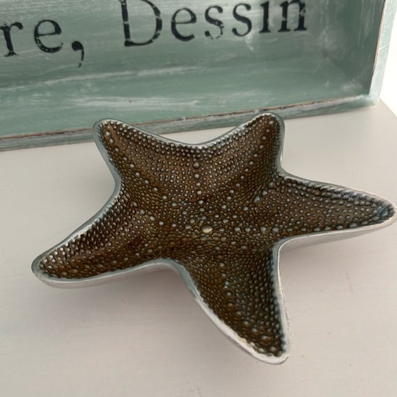 Mariposa Golden Brown Enamel on 100% Recycled Aluminum Starfish Tray from Mexico - Picture 5 of 5